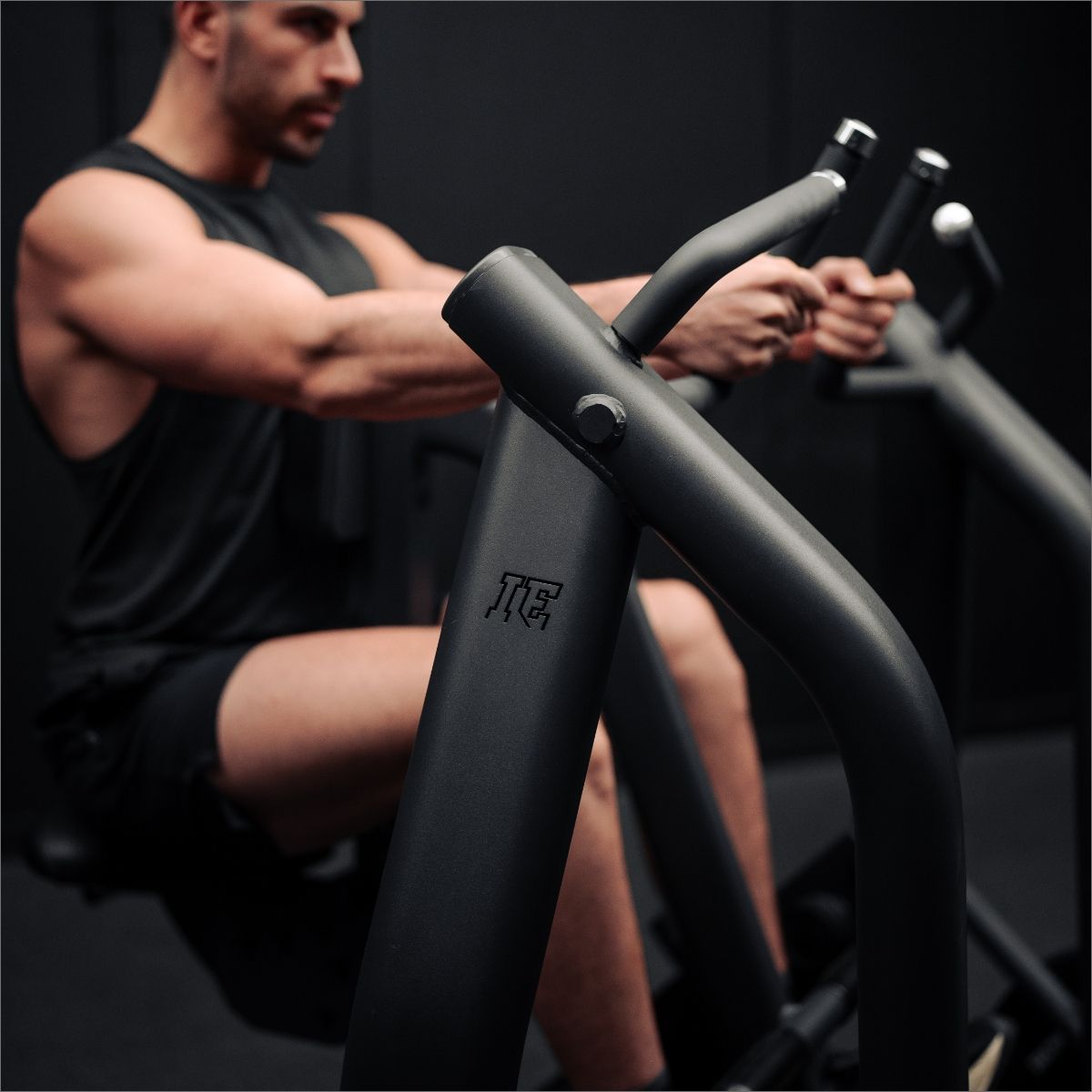 Seated Row - Onyx™ Series