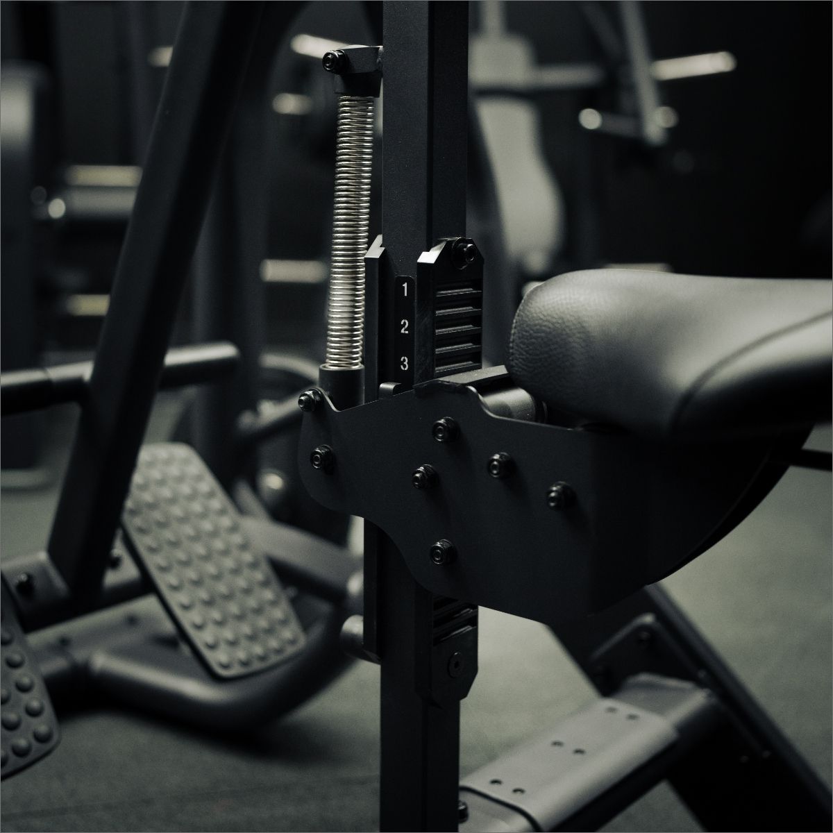 Seated Row - Onyx™ Series