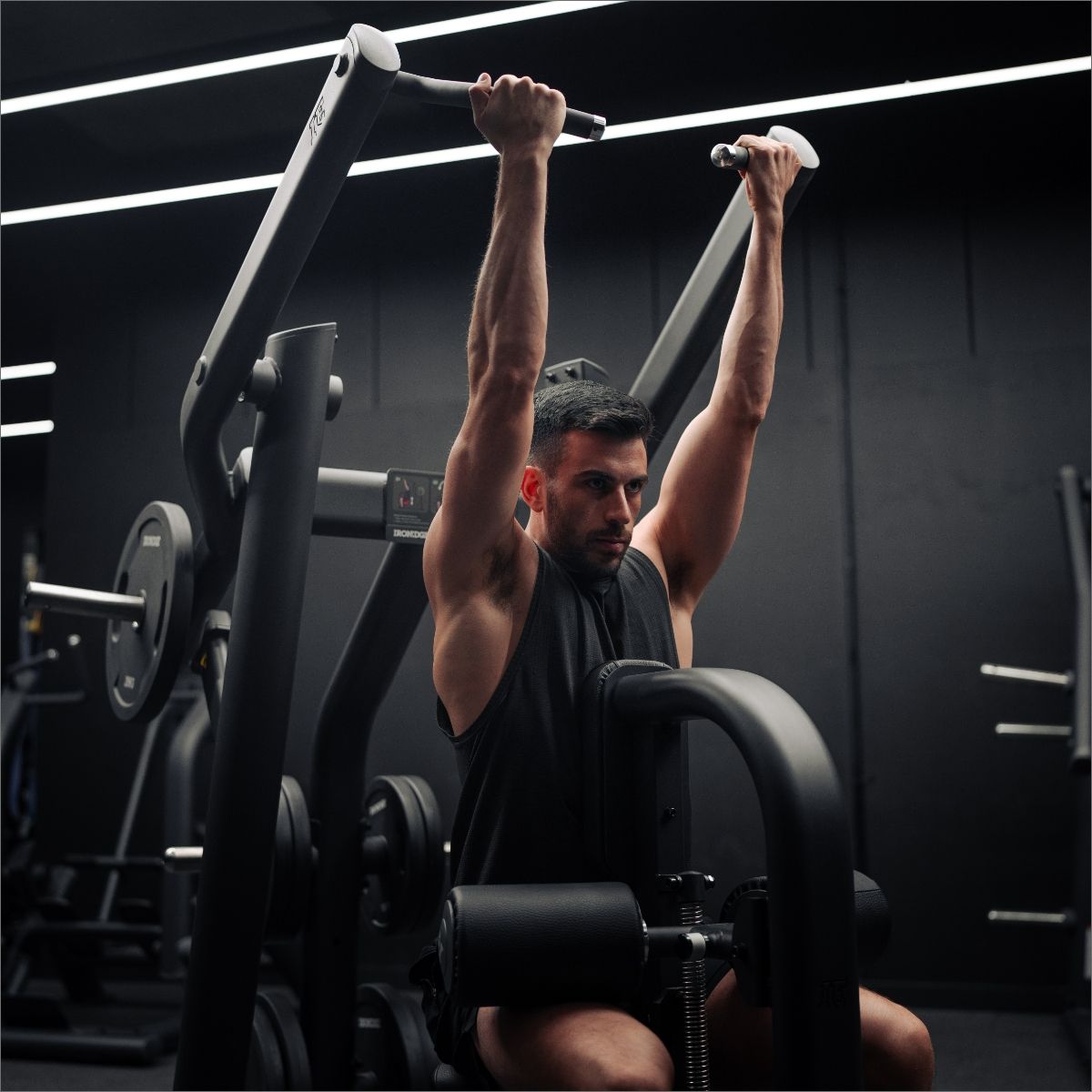 Vertical Pulldown - Onyx™ Series